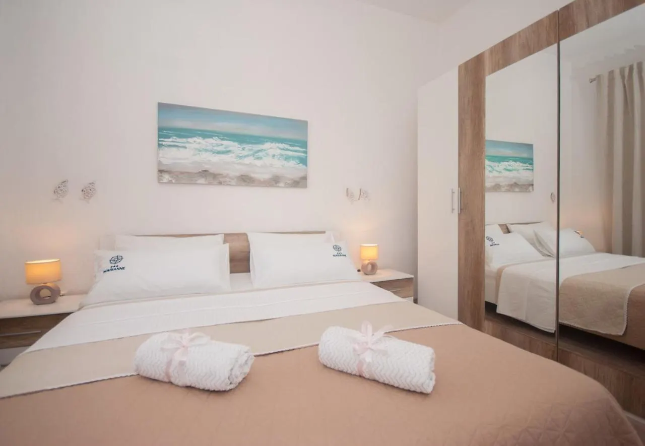 Colorful Two-Bedroom Apartment Kastela