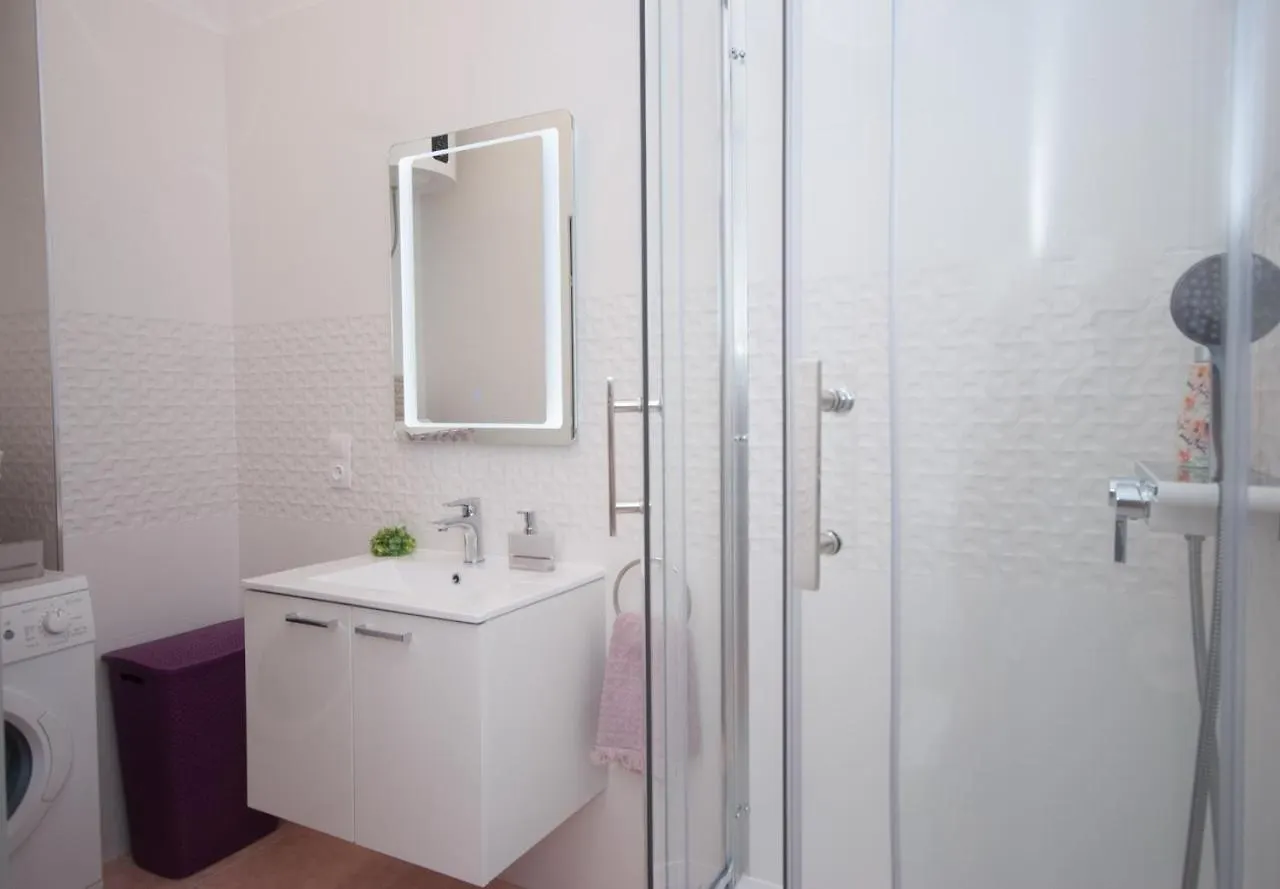 Colorful Two-Bedroom Apartment Kastela