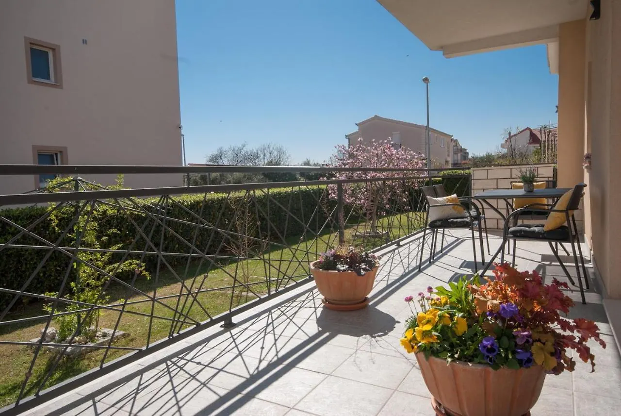 Colorful Two-Bedroom Apartment Kastela