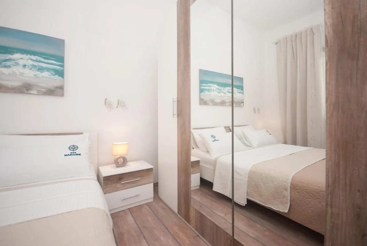Colorful Two-Bedroom Apartment Kastela